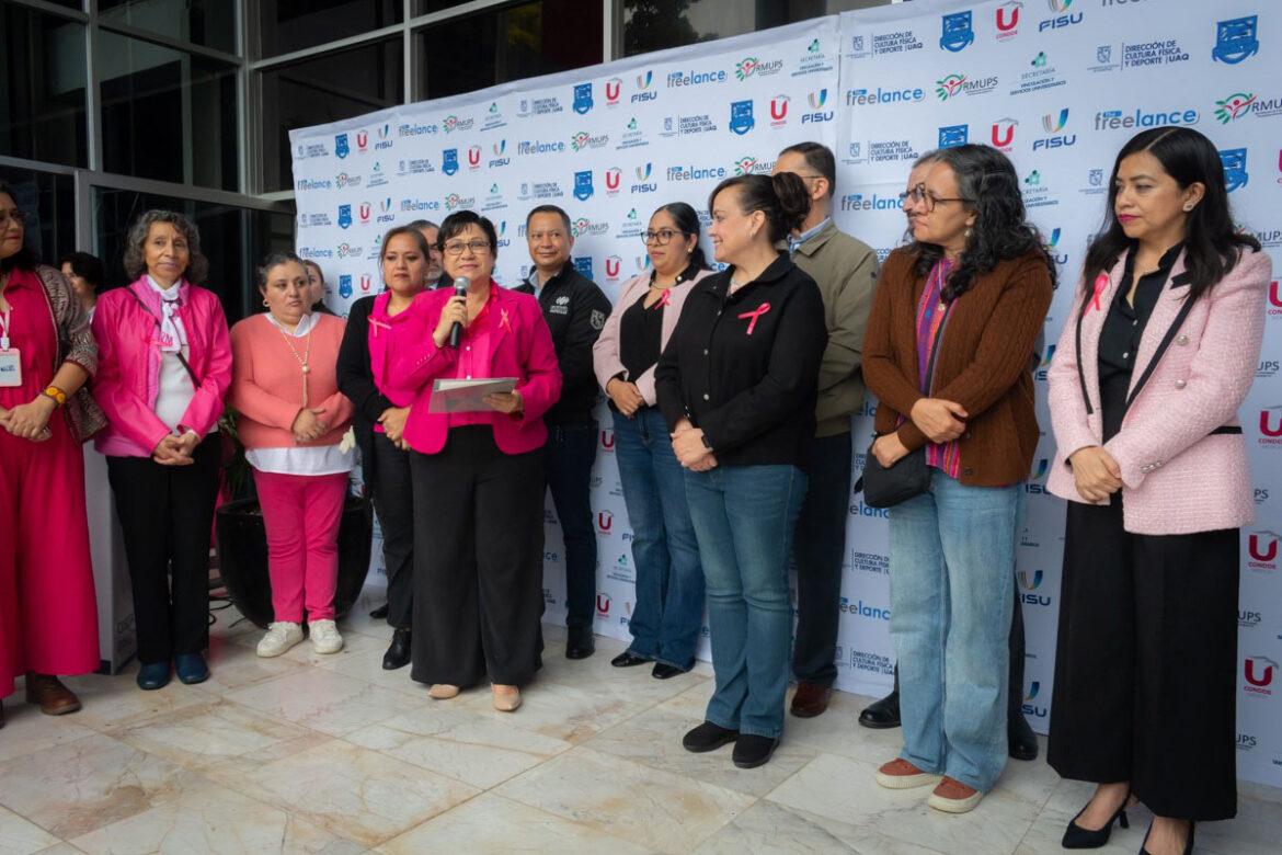 Da inicio la Jornada la UAQ se viste de rosa