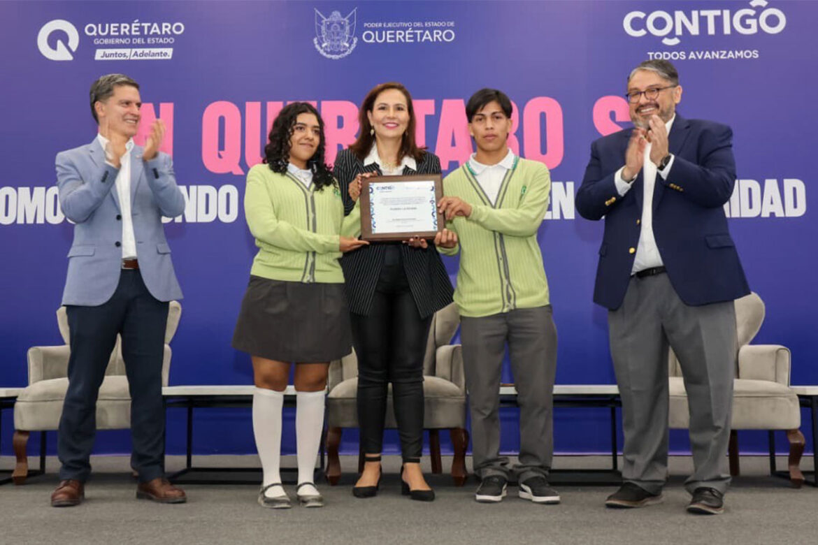 Martha Soto presenta resultados del programa Rutas de Aprendizaje
