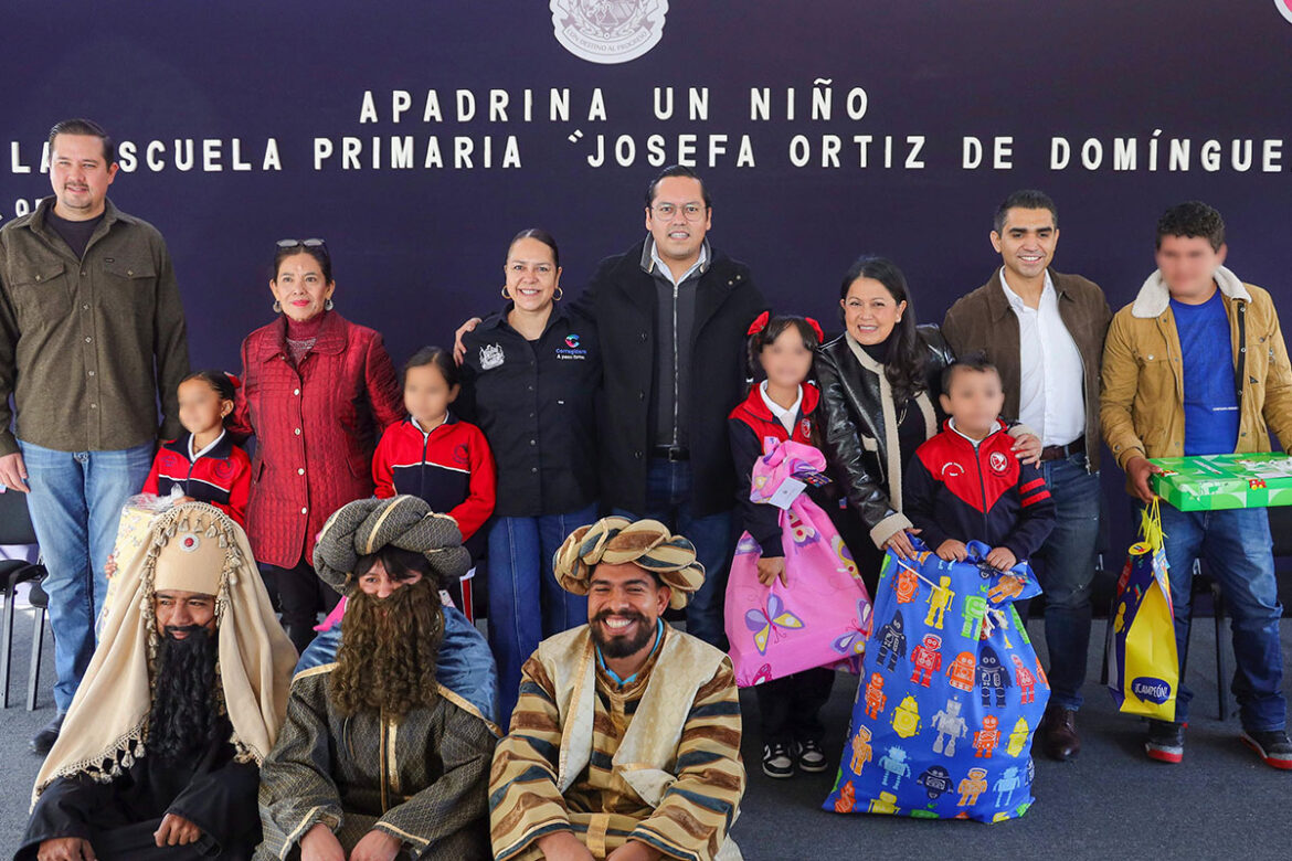 En Corregidora, realizan entrega a través del programa Apadrina un Niño