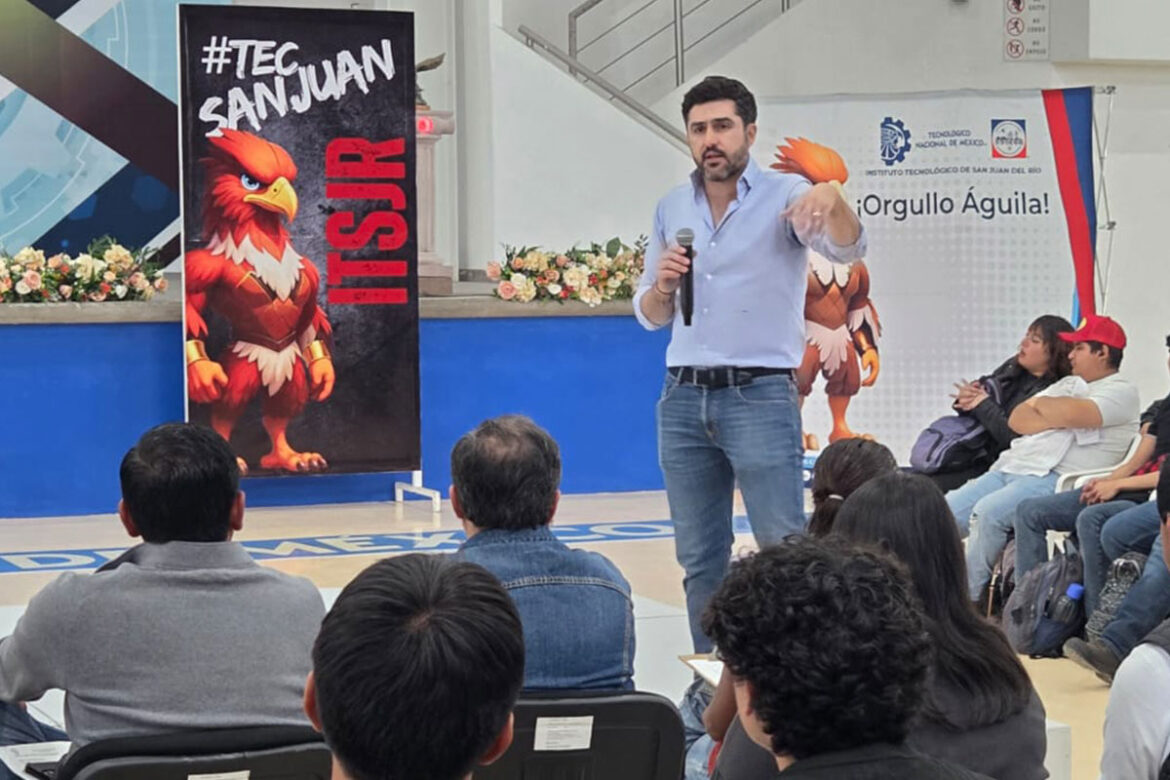 Agustín Dorantes llama a involucrarse en la comunidad