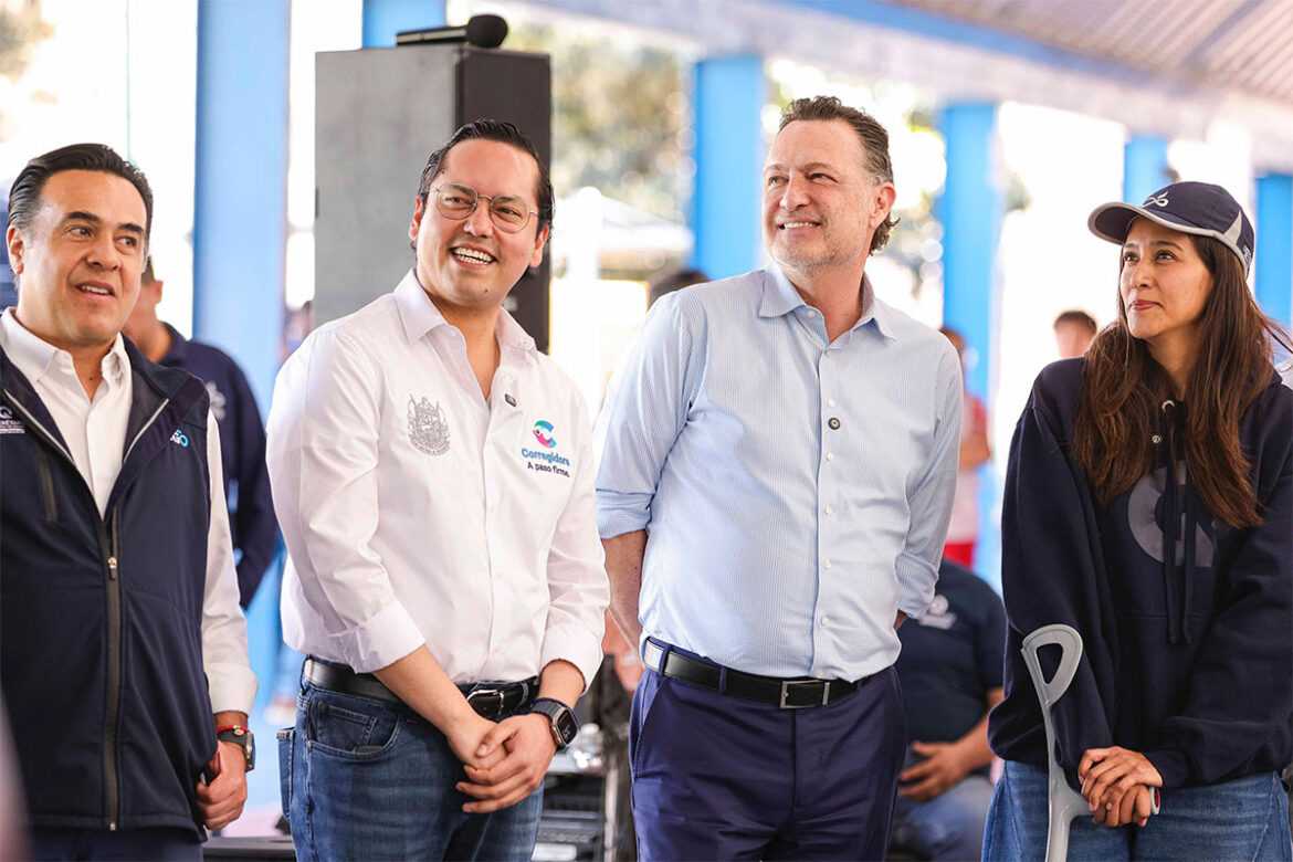 Chepe Guerrero entrega rehabilitación de cancha de futbol 11