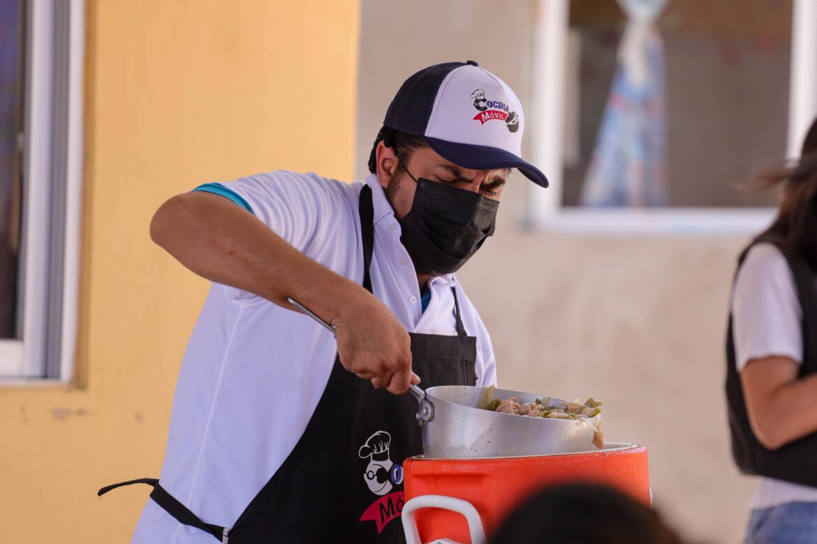 Cocina Móvil lleva alimentación gratuita a Purísima de La Cueva